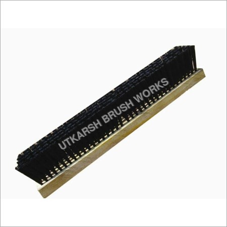 लकड़ी का पुश झाड़ू