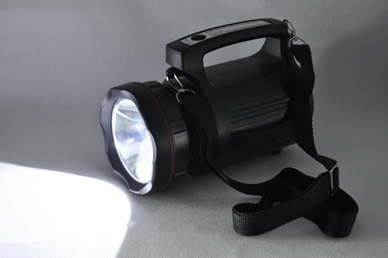 Cool White Fos Led Search Light 15w (Range Up To 1 Kilometer) Model: Foslsrl15wcw