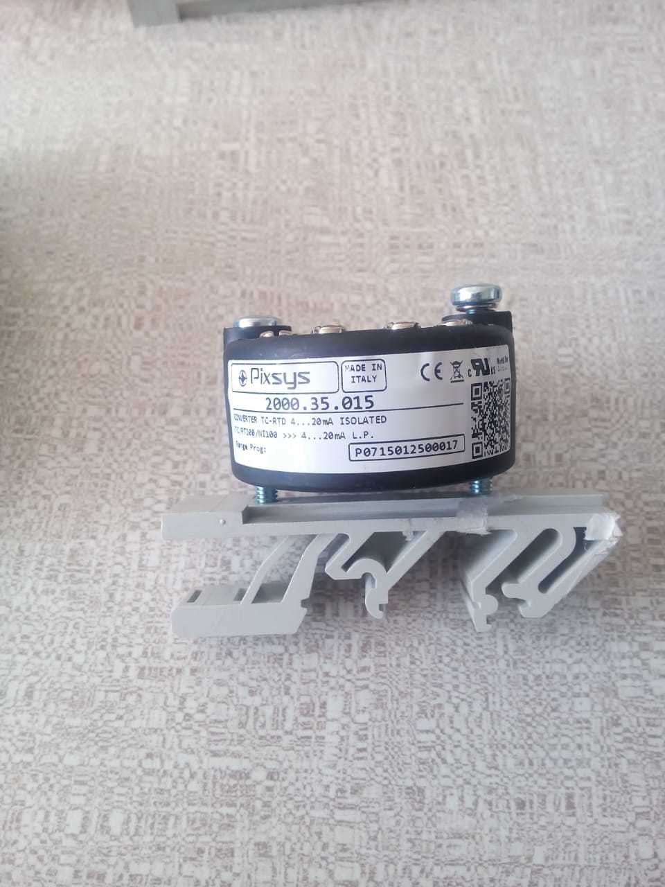 Head Mounted Temperature Transmitter - Durable Polycarbonate Body | High Precision Monitoring, Wireless Connectivity, Compact Design