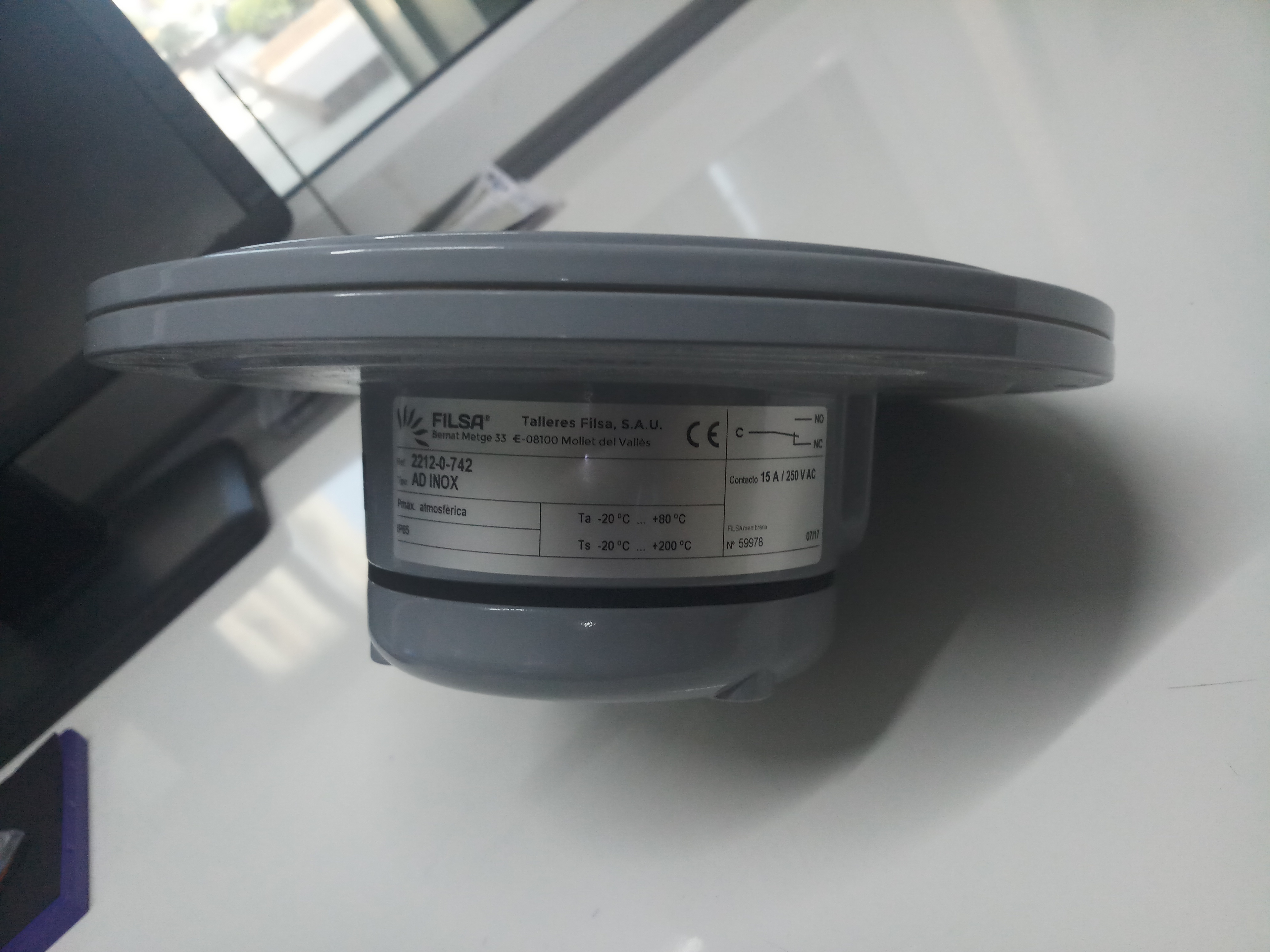 Boot Level Switch - Stainless Steel Membrane, 200mm Diameter, Grey Color | Ip65 Protection, -20 To 200°c Operating Temperature, 15a/250v Ac Contact