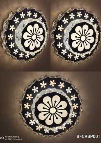 क्रिस्टल स्पॉटलाइट