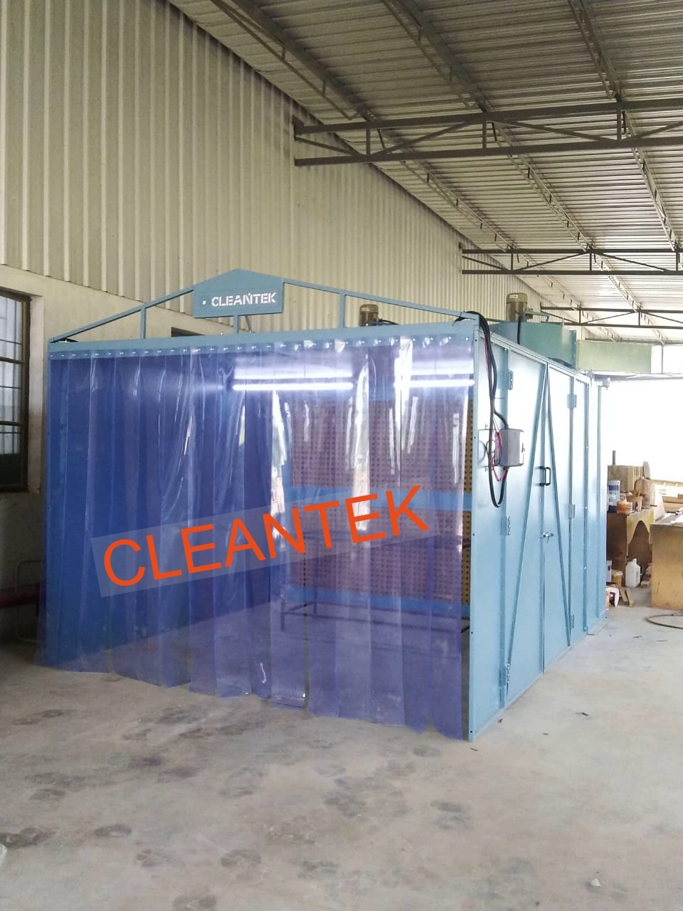 Spray Paint Booth - Power Consumption: 5 Horsepower (Hp)