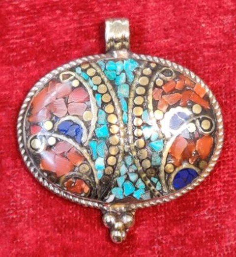 Stone Set Pendants Gender: Unisex
