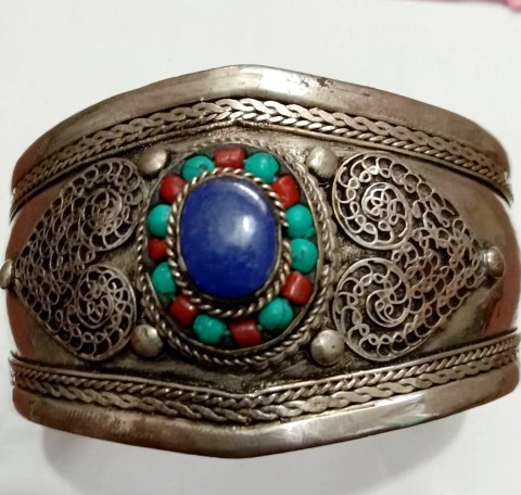 White Metal Bangles Gender: Women