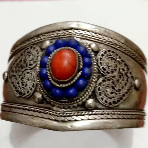 White Metal Bangles Gender: Women