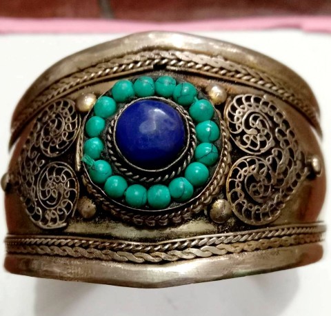 White Metal Bangles Gender: Women