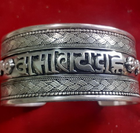 Tibetan Buddhist Mantra Bangles Gender: Women