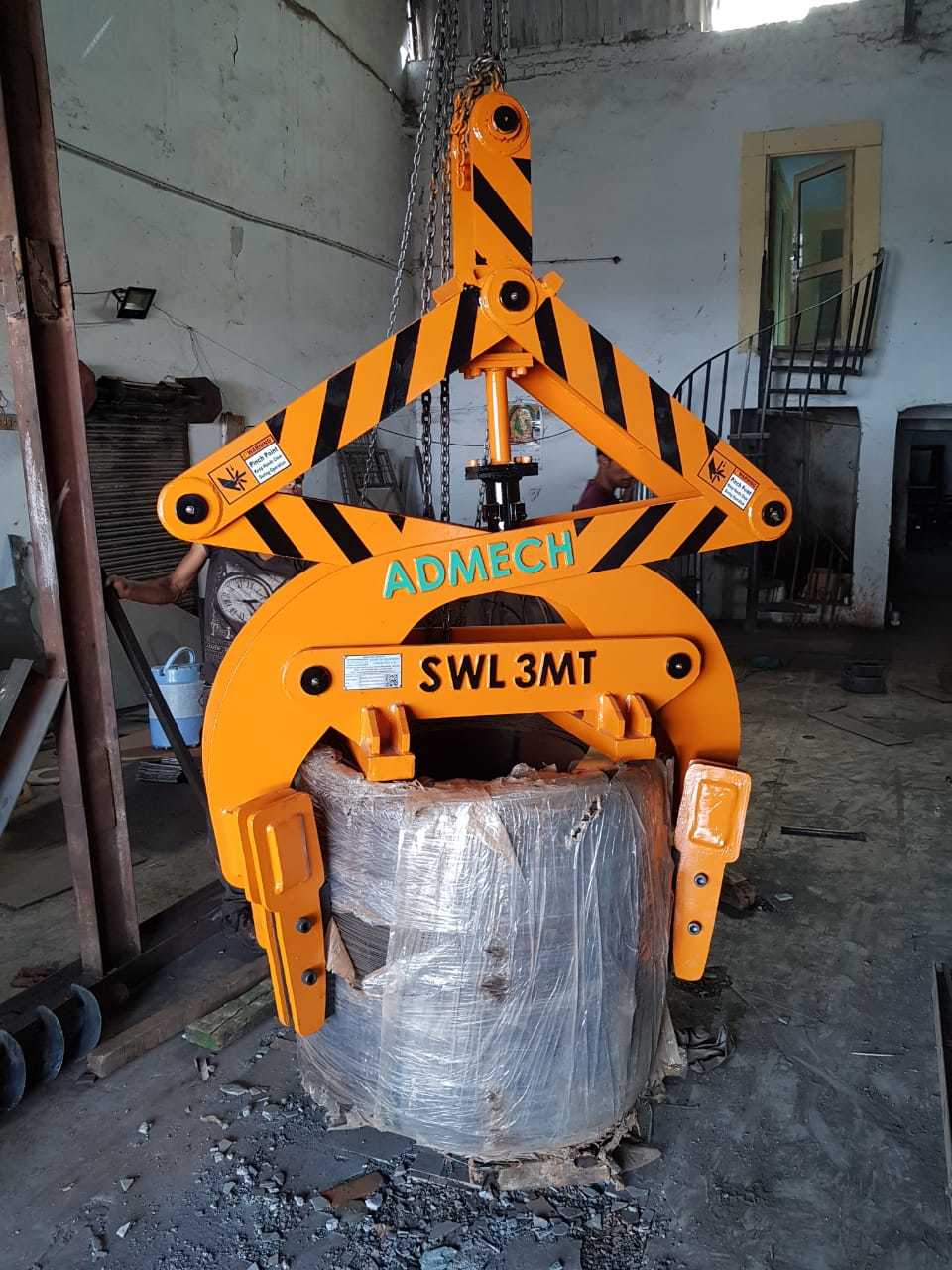 Coil Tong - Lifting Capacity: 2 To 45 Metric Ton