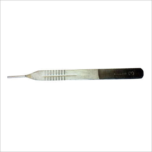 SS BP Scalpel - Stainless Steel, 13.5 cm Length | Flat Body Design, Ideal for Surgical Procedures in Hospital Use