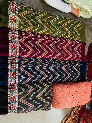 मल्टी कलर फॉक्स जॉर्जेट एम्ब्रॉयडरी फैब्रिक