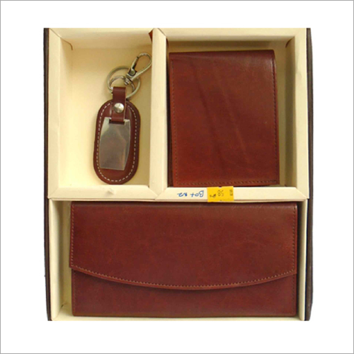 लेदर लेडीज़ एंड जेंट्स वॉलेट या की-चेन सेट