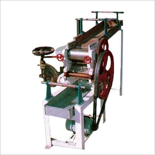 Semi Automatic Chowmein Making Machine Capacity: 0-50 Kg/hr