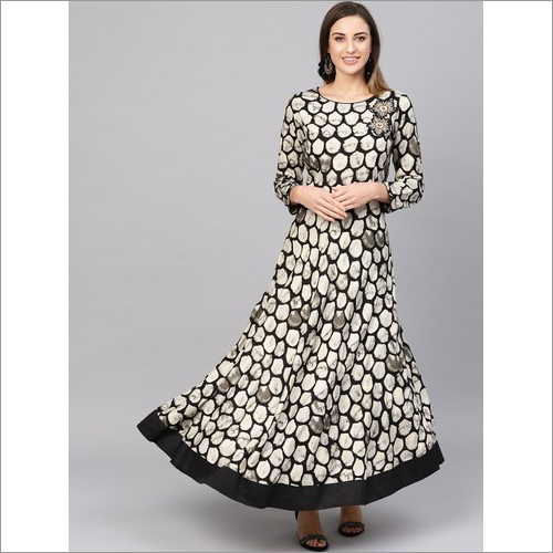 ब्लैक एंड व्हाइट लेडीज़ ज़रदोज़ी वर्क डिज़ाइनर फ़्लोर लेंथ विस्कोस कुर्ती