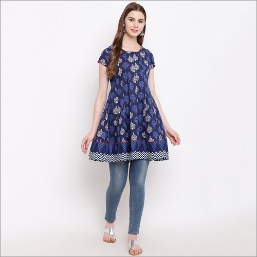 वॉशेबल लेडीज़ इंडिगो शॉर्ट कुर्ती