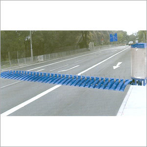 हम्प स्पाइक रोड ब्लॉक