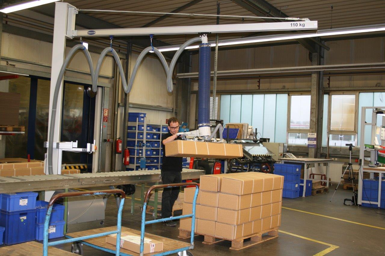 Column Mount Jib Crane - Electric, Aluminium Design With 270 Degree Swivel & Adjustable Lengths | Ergonomic, High Load Capacity, Integrated Safety Switch
