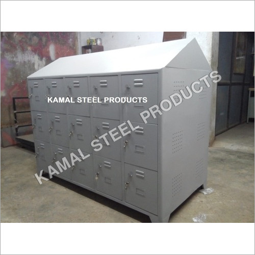 स्विमिंग पूल लॉकर्स