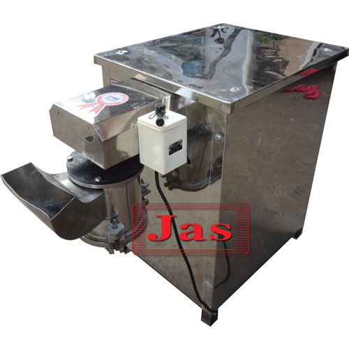 मुरुक्कू बनाने की मशीन क्षमता: 40 से 45 किलोग्राम/घंटा