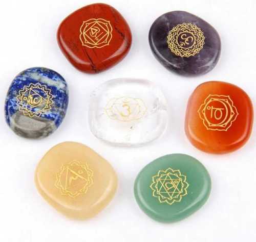 Saven Chakra Healing Stone - Crystal Palm Stones Set of 7, 35 mm Polished with Engraved Chakra Symbols, Antique Style, Holistic Balancing 