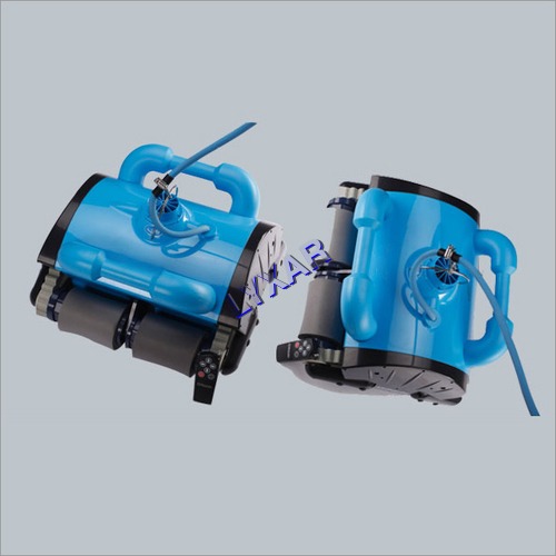 ब्लू रोबोटिक पूल क्लीनर