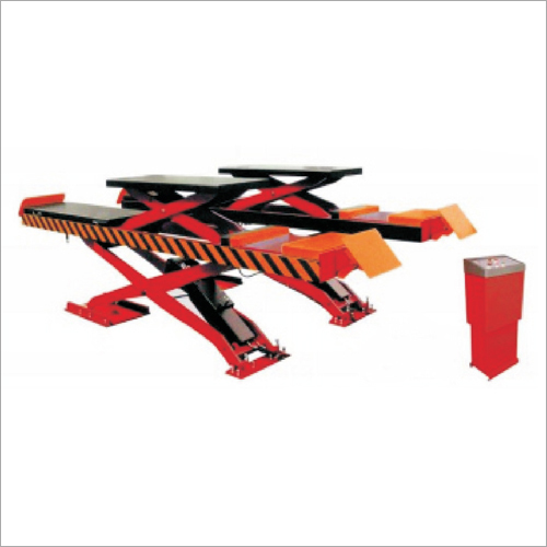 कैंची लिफ्ट पर कैंची