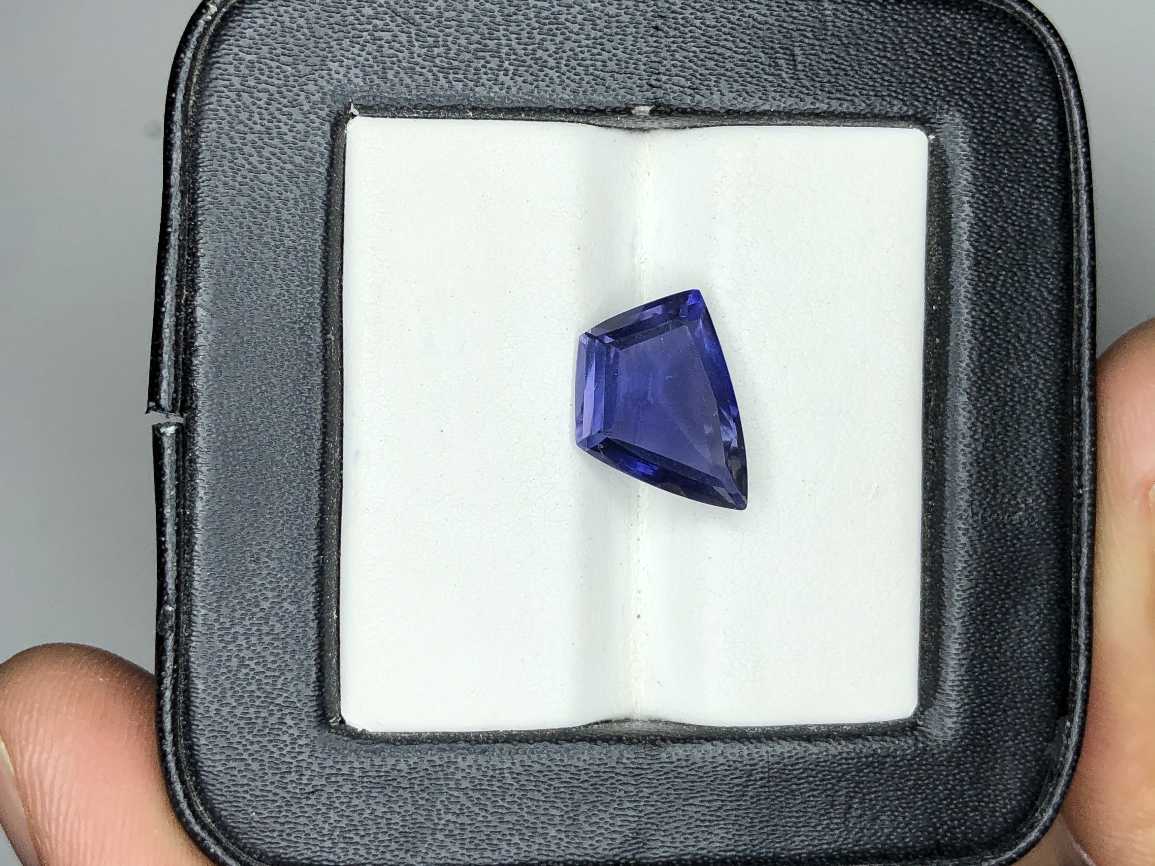 Iolite Stone Grade: Aaa