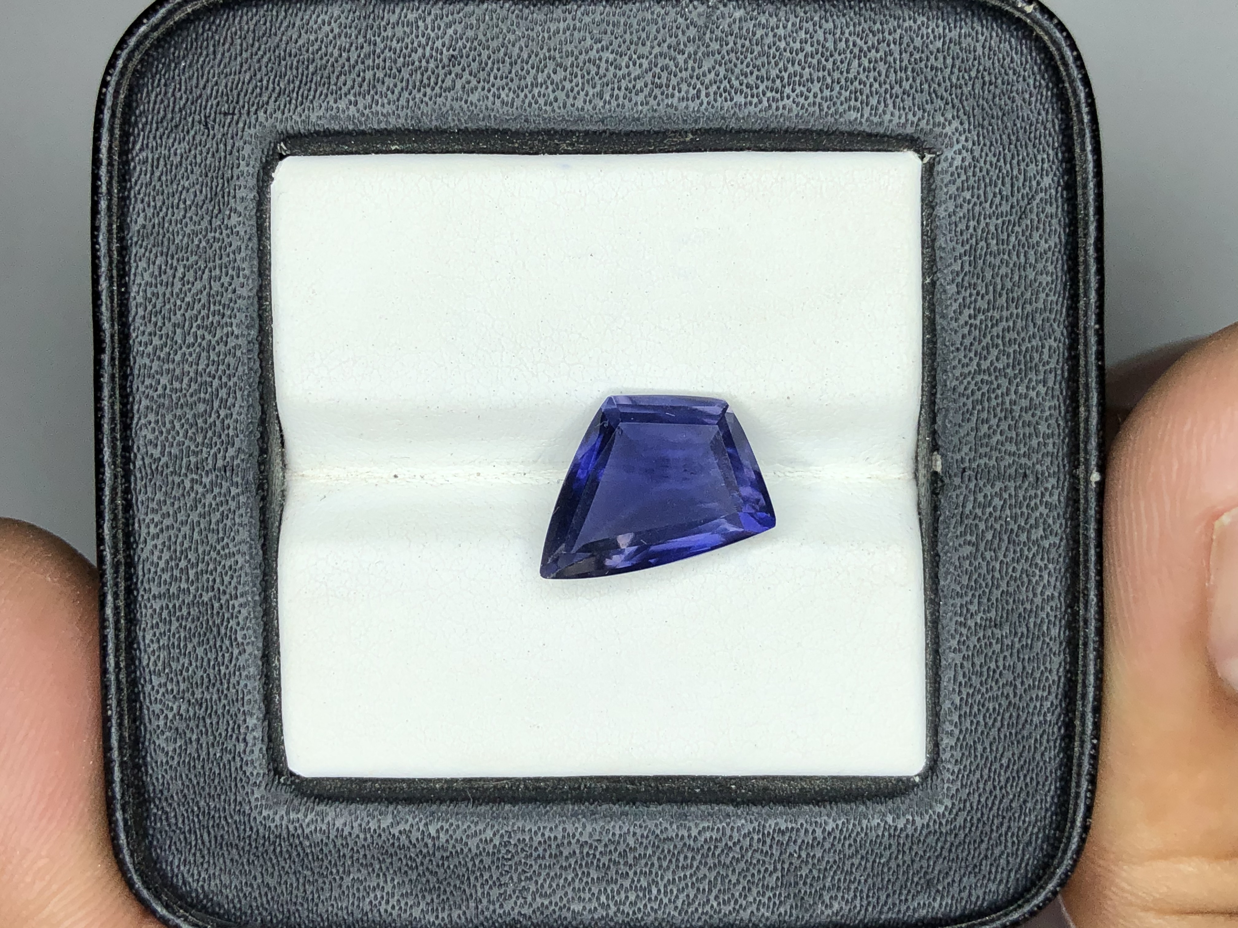 Iolite Stone Grade: Aaa