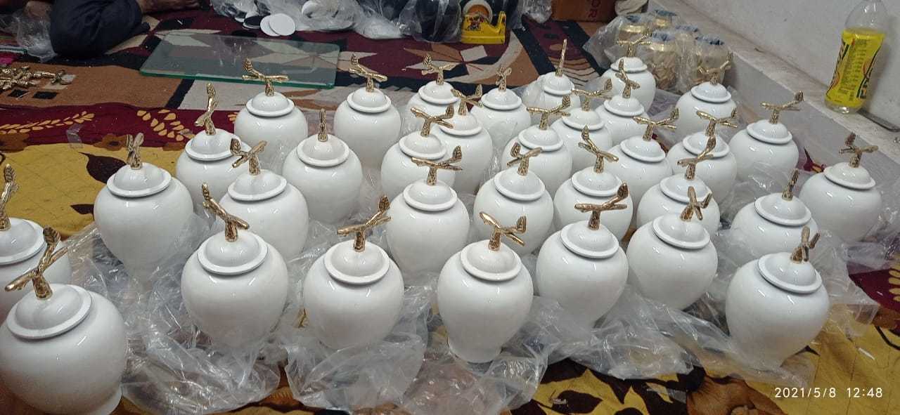 Brass White Cremation With One Wing Urn Funeral Supplies