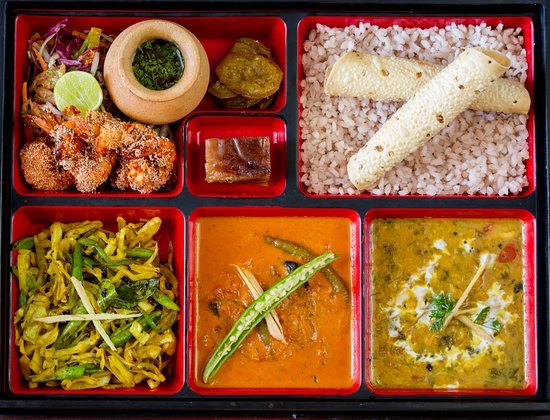 Red & Black Japanese Bento Box 5 Compartment