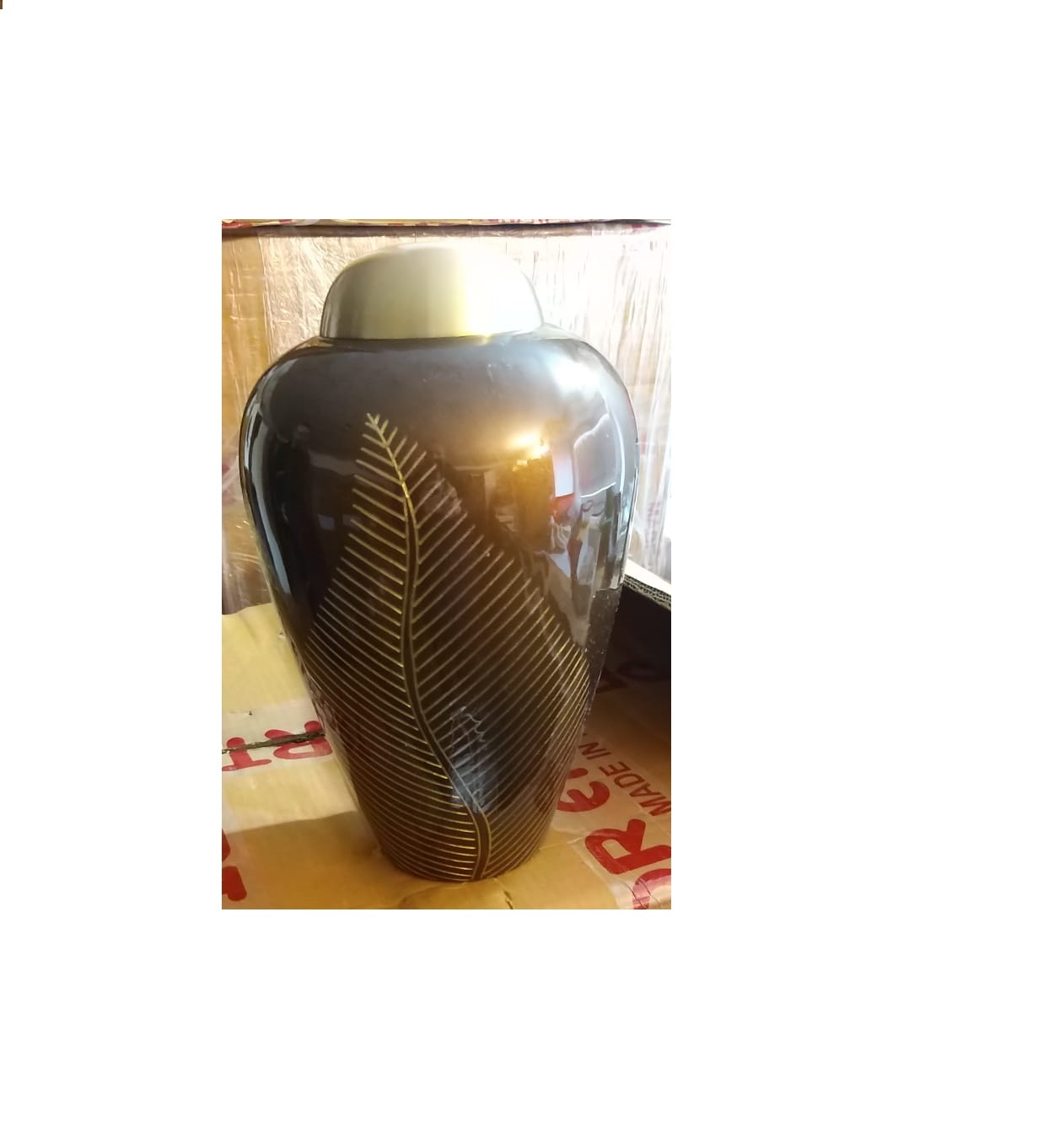 Brass High Quality Golden Engraved Cremation Urn Funeral Supplies