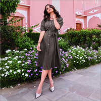 कमर की गाँठ के साथ वॉशेबल लेडीज़ फ्लेक्स कट ड्रेस