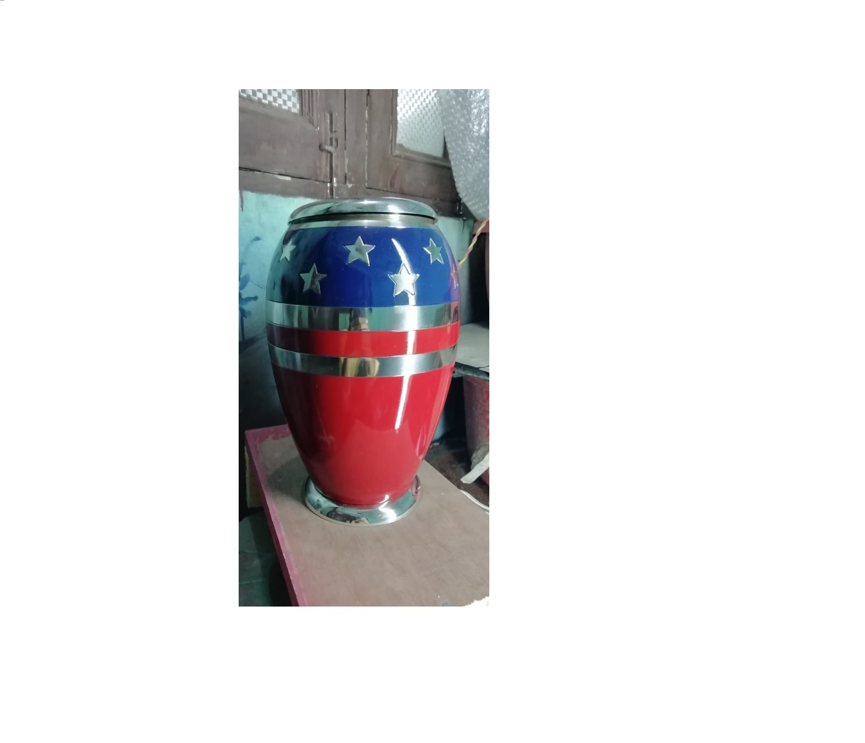 Brass Black With Shining Lines Cremation Urn For Human Ashes Funeral Supplies