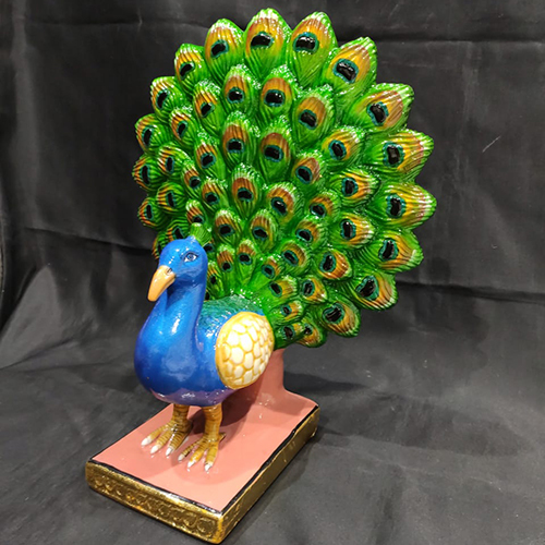 मार्बल पॉकॉक स्टेच्यू