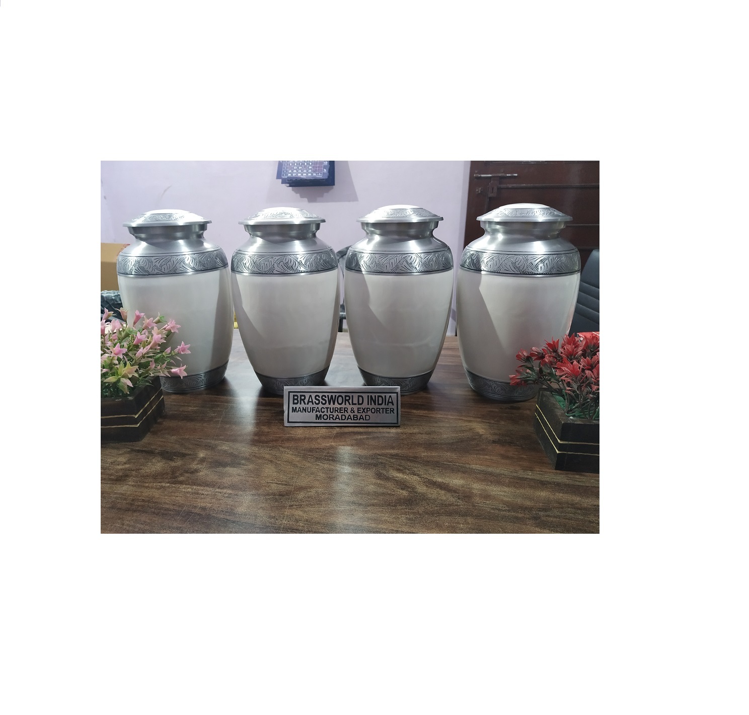 Aluminium White Urn With Silver Engraved Funeral Supplies