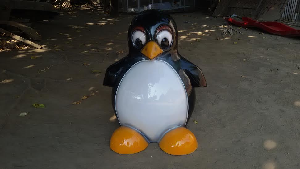 Cartoon Dustbin Capacity: 80-100 L Liter/day