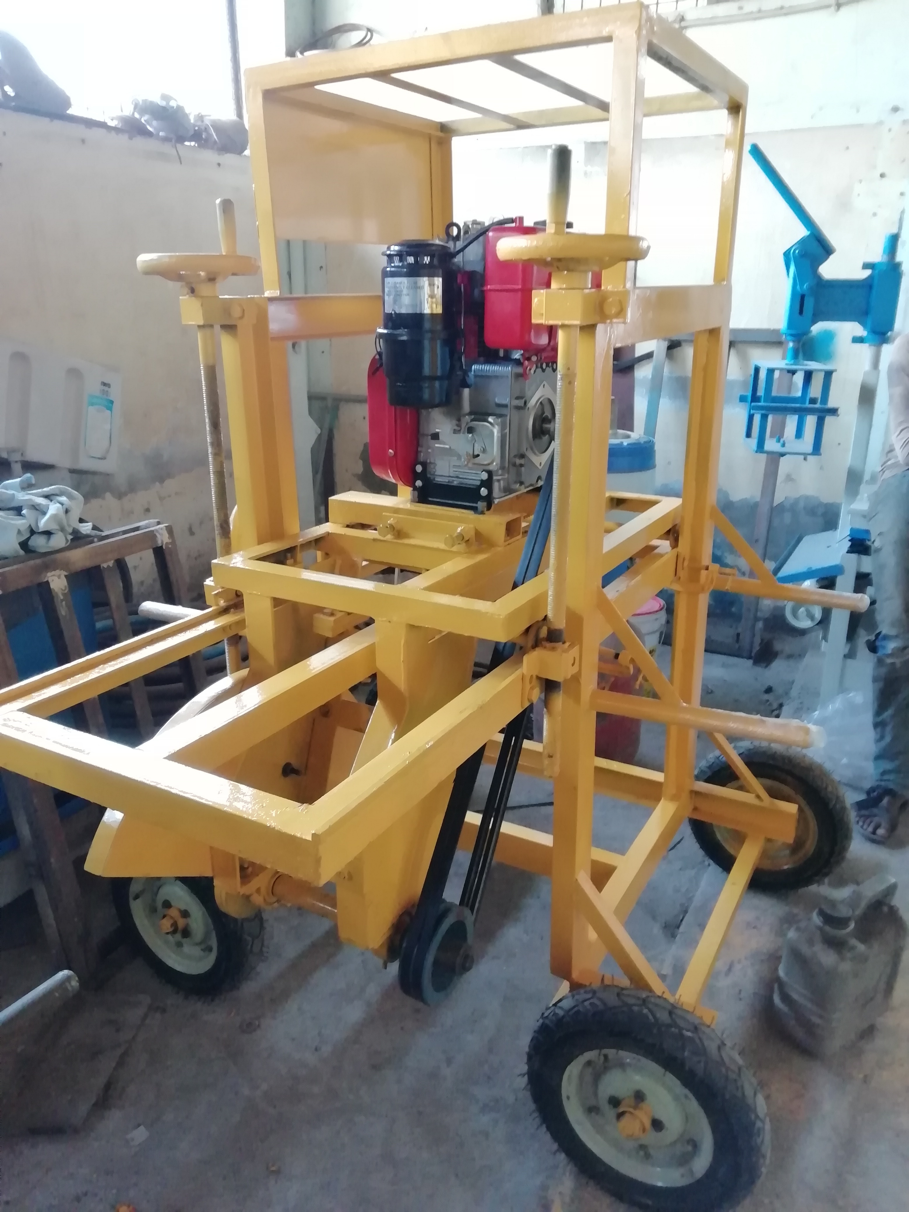Curb Cutting Machine - Diesel Engine Power 5hp & 10hp, 20-32 Inch Blade Size | Semi-automatic, Air & Water Cooled, 9-15 Inch Cutting Depth, 3200 Rpm