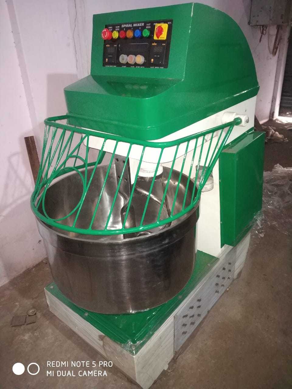 High Speed Spiral Mixer - Capacity: 50 Kg/hr