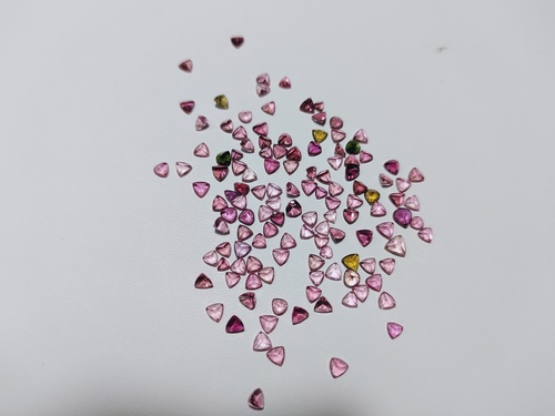 टूमलाइन स्टोन्स ग्रेड: AAA