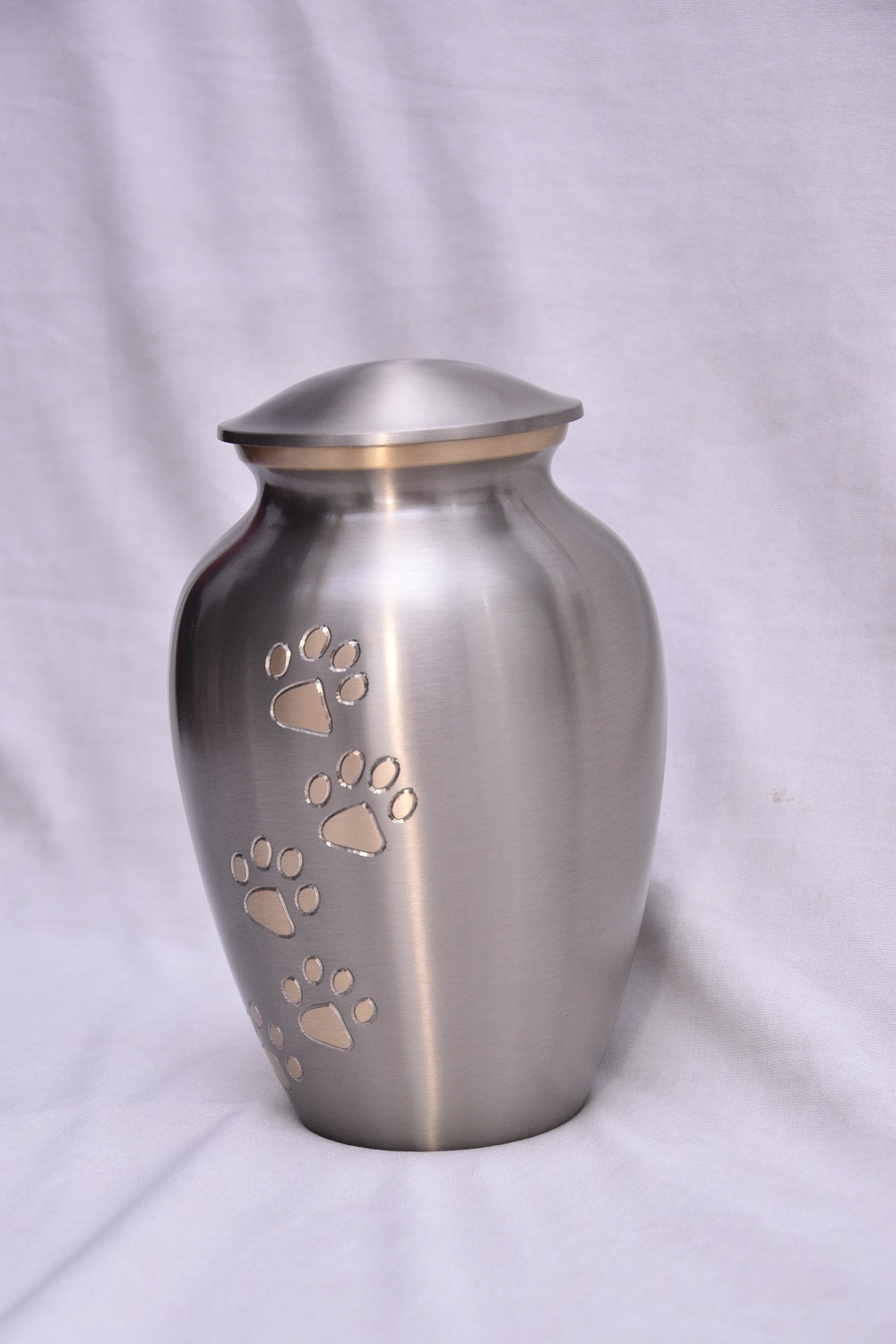 Shining Anthrecite Grey Golden Pet Paw Urn Funeral Supplies