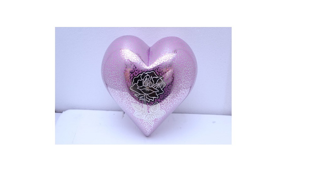 White Heart With Silver Engraved Urn Funeral Supplies