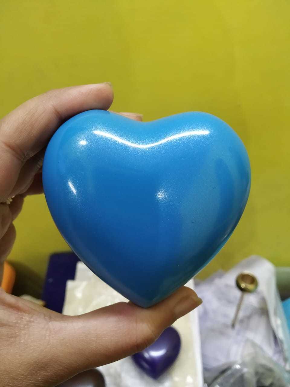 Fully Engraved Silver Heart Engraved Urn Funeral Supplies