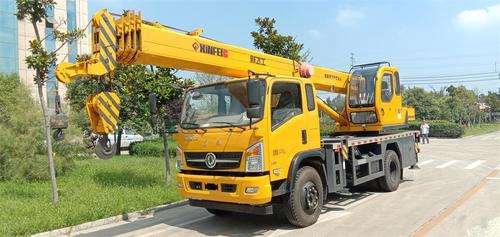 मिनी मोबाइल क्रेन ट्रक आवेदन: हाइड्रो पावर