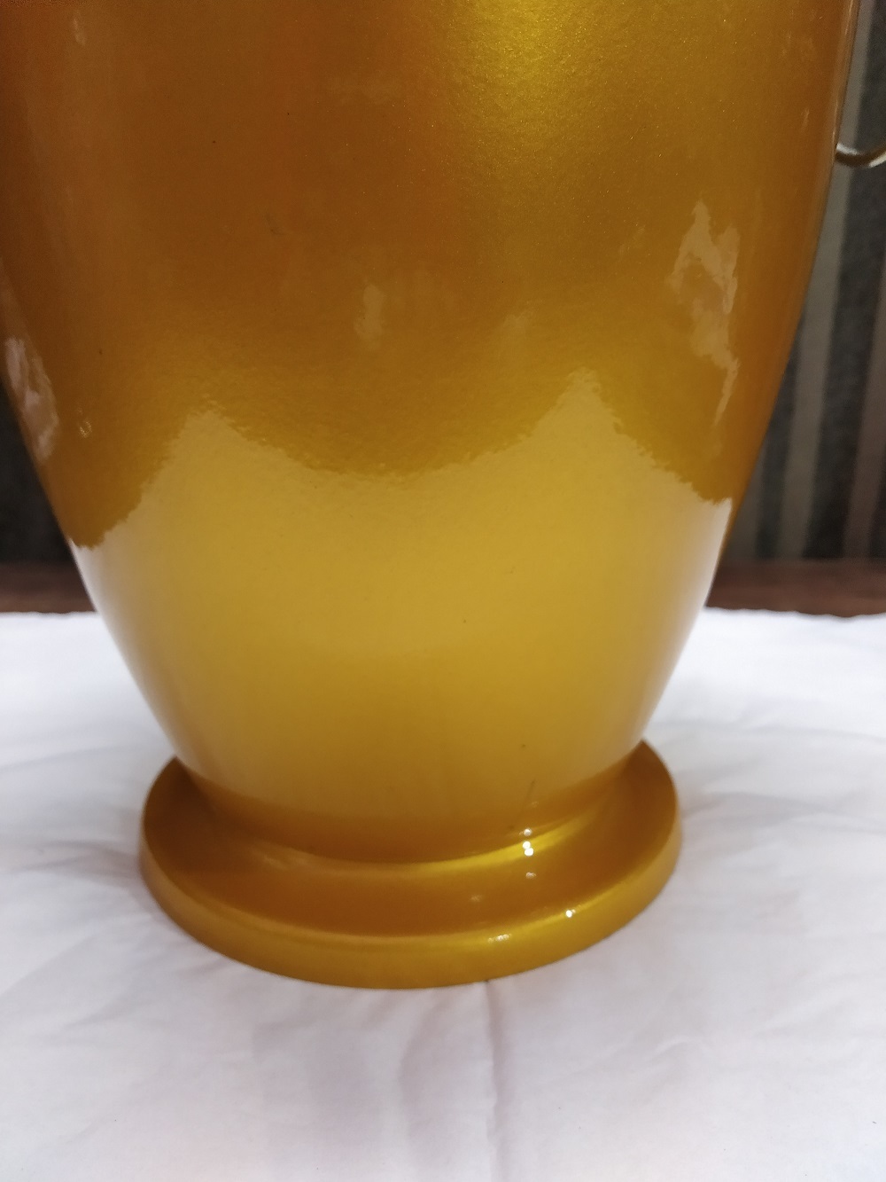 Iron Yellow Shining With Cross Cremation Urn Funeral Supplies