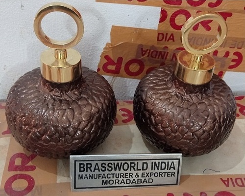 क्लासिक राउंड श्मशान कलश अंतिम संस्कार की आपूर्ति के साथ उत्कीर्ण पीतल की भूरी पत्ती