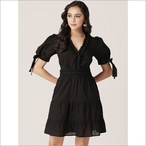 Ladies Black Solid A-line Dress