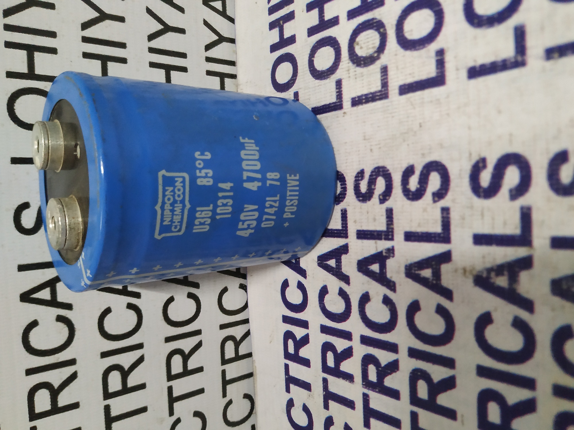 Nippon Chemi Con Capacitor - Aluminium, 250v Input, 16-450v Output | Ideal For Power Supplies, Industrial Electronics, Ups Systems, And Motor Control Circuits
