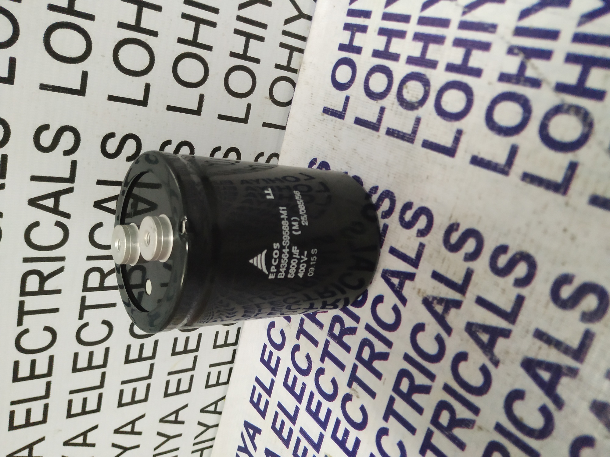 Epcos Capacitor - Aluminium Material, 220v Input Voltage, Single Phase Output | Optimized For Variable Frequency Drives (Vfds), 50hz Frequency, 400v Power Output