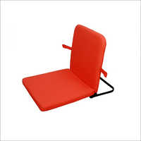 लाल ध्यान कुर्सी