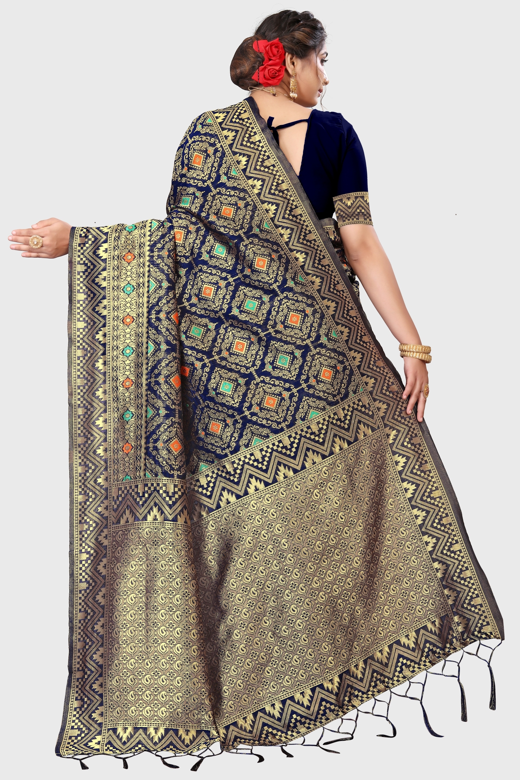 Black Jacquard Womens Sarees