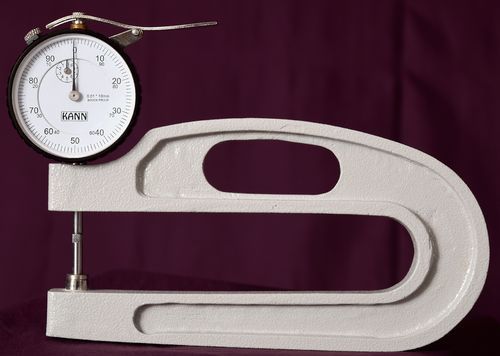 डीप थ्रोट थिकनेस गेज अनुप्रयोग: मैकेनिकल इंजीनियरिंग